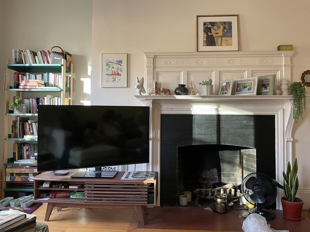 Primary Photo - 261 Marlborough St