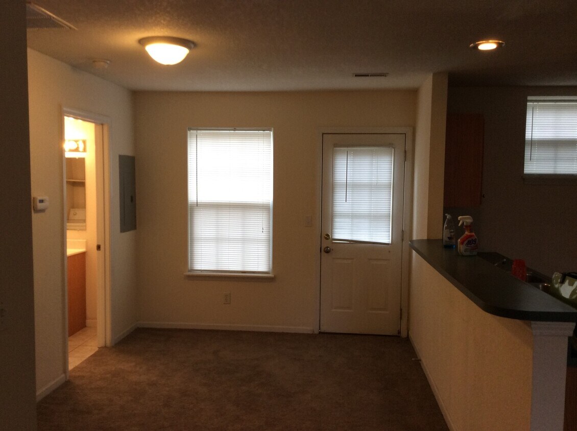 Primary Photo - Kirk Hill Dr. 4901-03
