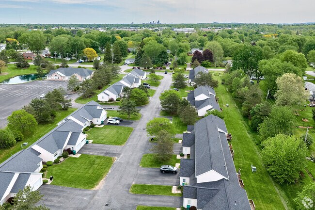 Foto aérea - Crystal Commons Townhomes