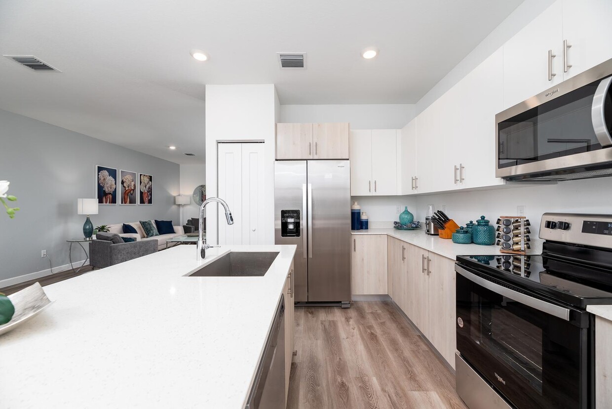 Foto principal - 4083 Sunset Way