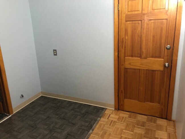 Foto del edificio - 204 Perry Ave