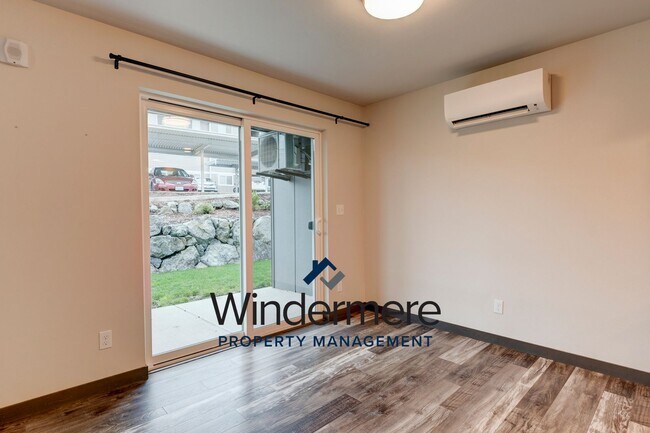 Foto del edificio - 3 Bedroom, 2 Bath Condo in Summerwind Community