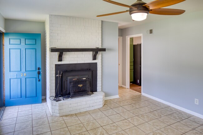 Building Photo - 28 Silverstone Cir