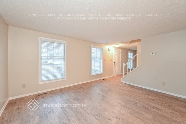 Building Photo - 445 N Pond Trail
