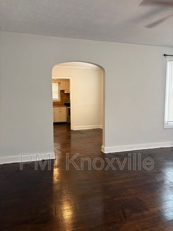 Foto del edificio - 4032 Walker Blvd