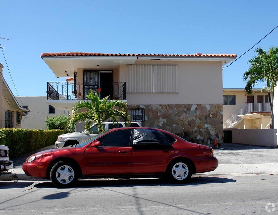 Primary Photo - 1360 NW 3rd St