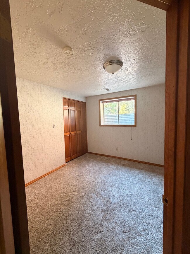 Foto del edificio - 486 Clover View Dr