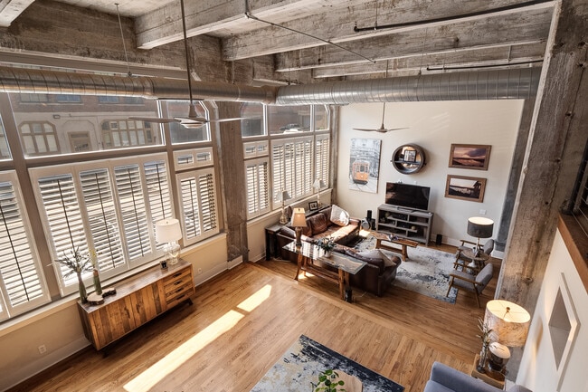 Photo - 420 S Front St Apartment