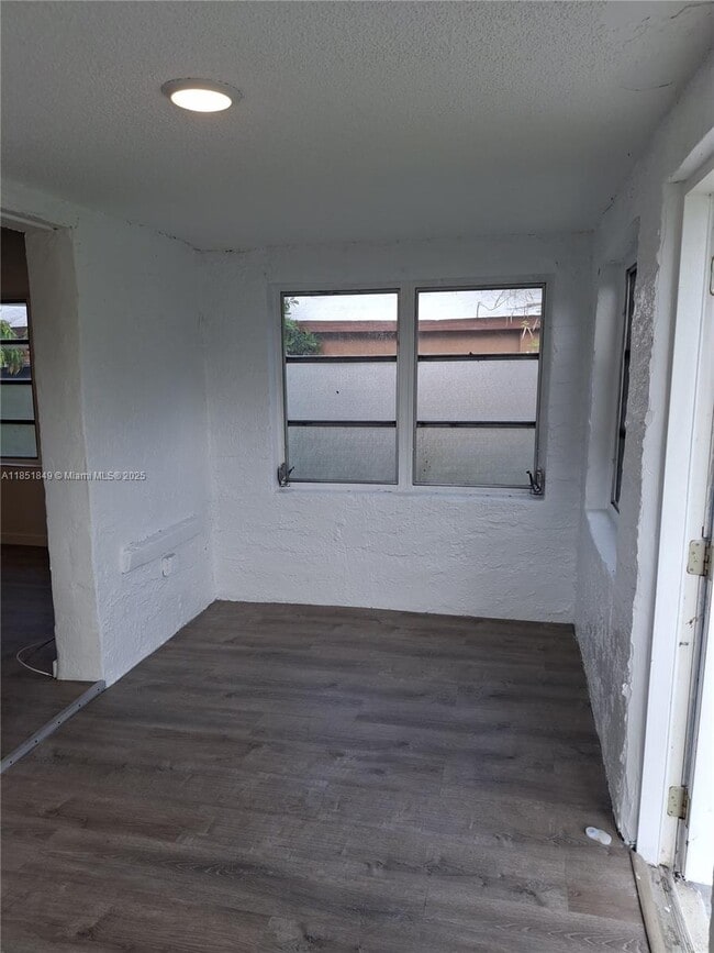 Building Photo - 1260 NW 45th St