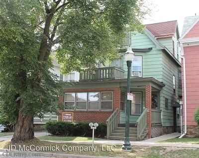Primary Photo - 216-216 W Gilman St