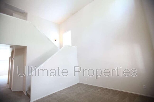 Building Photo - 2215 N 92nd Glen