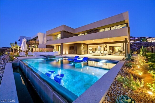 Foto del edificio - 807 Magnum Cliff Ct