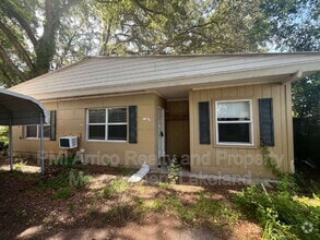 Building Photo - 305 E Tomlin St