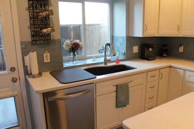 Foto del edificio - 4901 E Kelton Ln