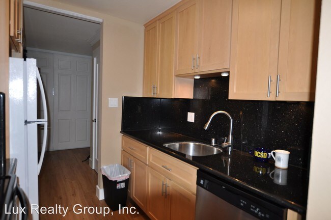 Building Photo - 1326 Palos Verdes Dr