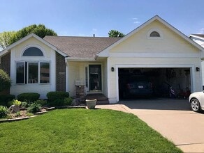 Building Photo - 4814 Meadow Valley Dr