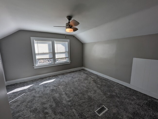 Building Photo - 4 Bedroom House in Boonville