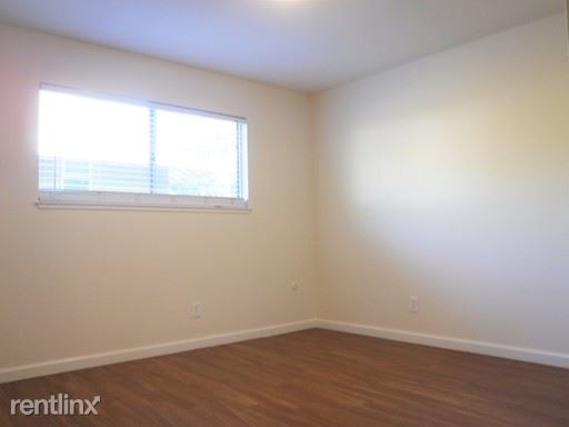 Building Photo - 1 br, 1 bath Apartment - 2743 21st St 2743