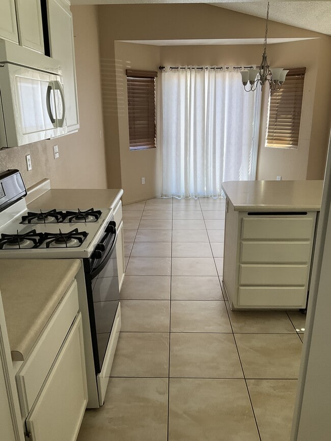 Building Photo - 6500 Fresh Meadows Ln