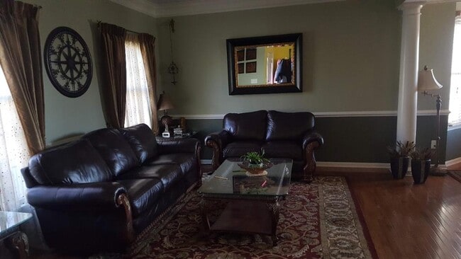 Building Photo - 43871 Hibiscus Dr