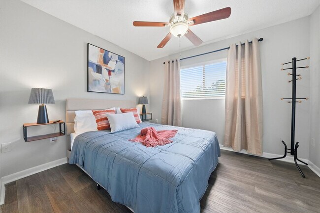 Foto del edificio - 8307 Royal Sand Cir