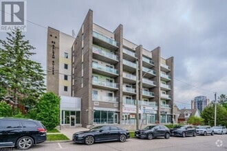 Building Photo - 62 Balsam St