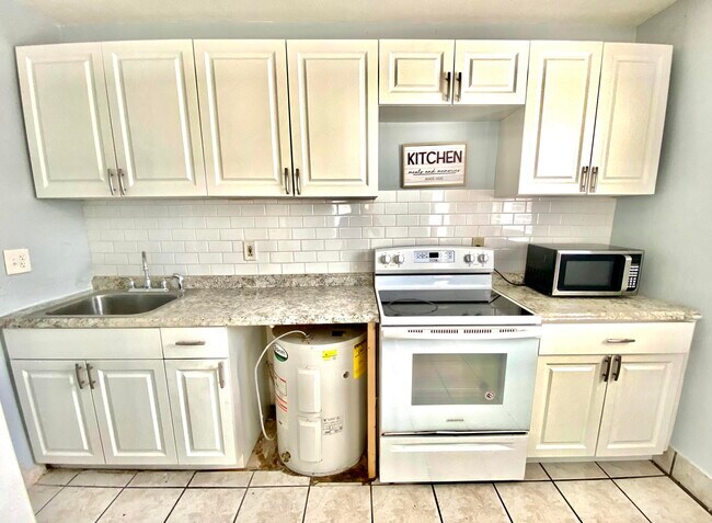 Building Photo - 601 N K St