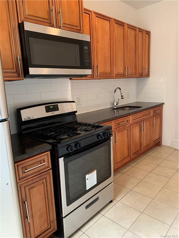 Building Photo - 1937 Clinton Ave