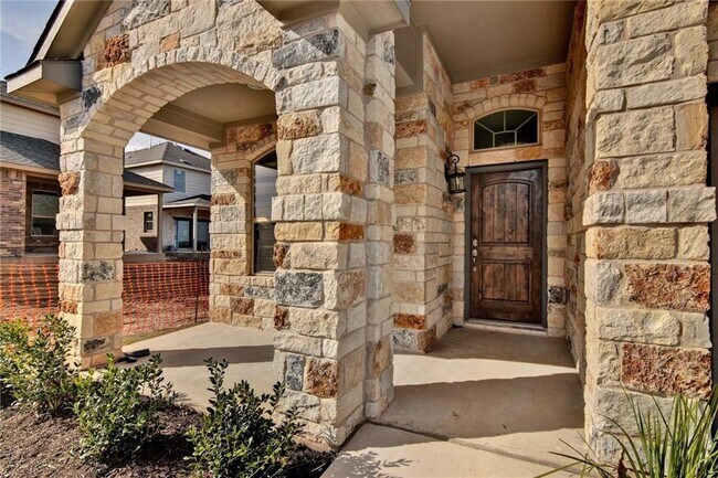Building Photo - 18920 Maitland Dr