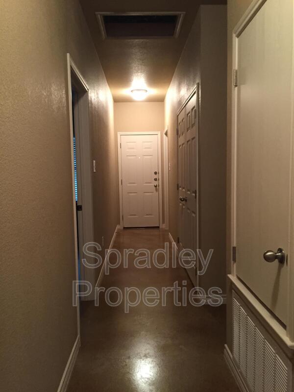 Foto del edificio - 7029 Cameron Park Rd