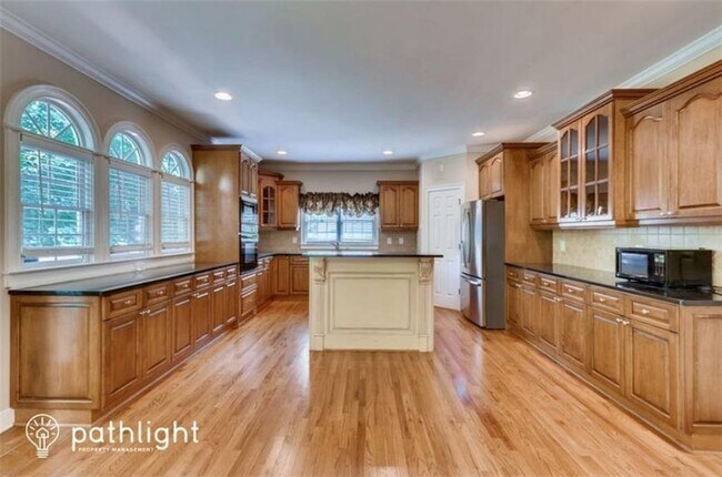 Building Photo - 4108 Herron Trail SW