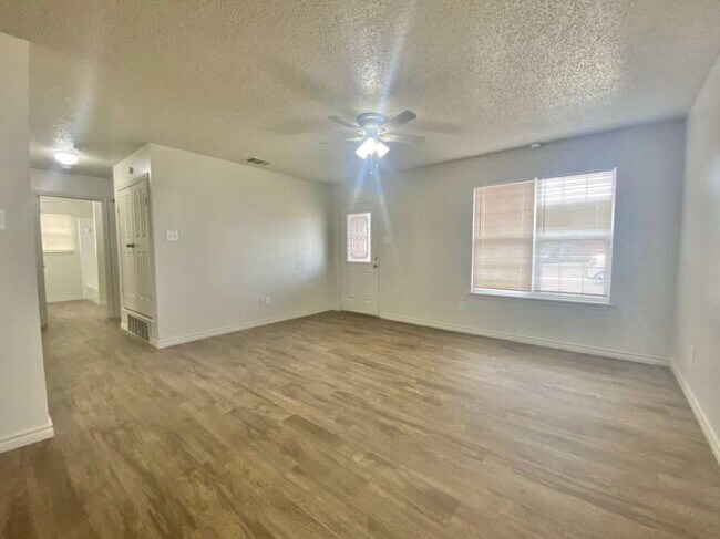 Foto del edificio - Updated house in East Lubbock