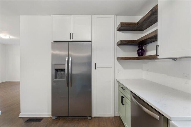 Foto del edificio - 3142 Chamblee Gap Rd