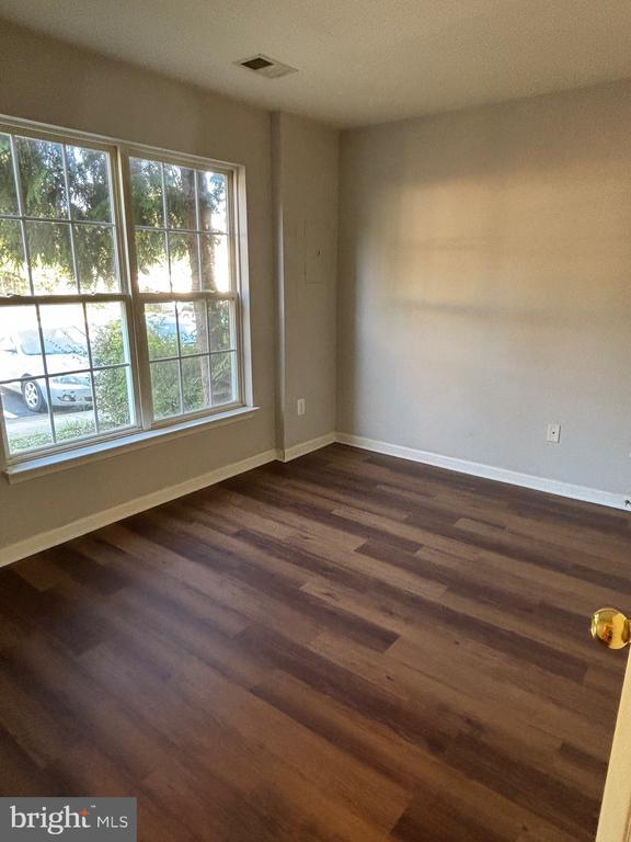 Foto del edificio - 802 Pendleton Ln