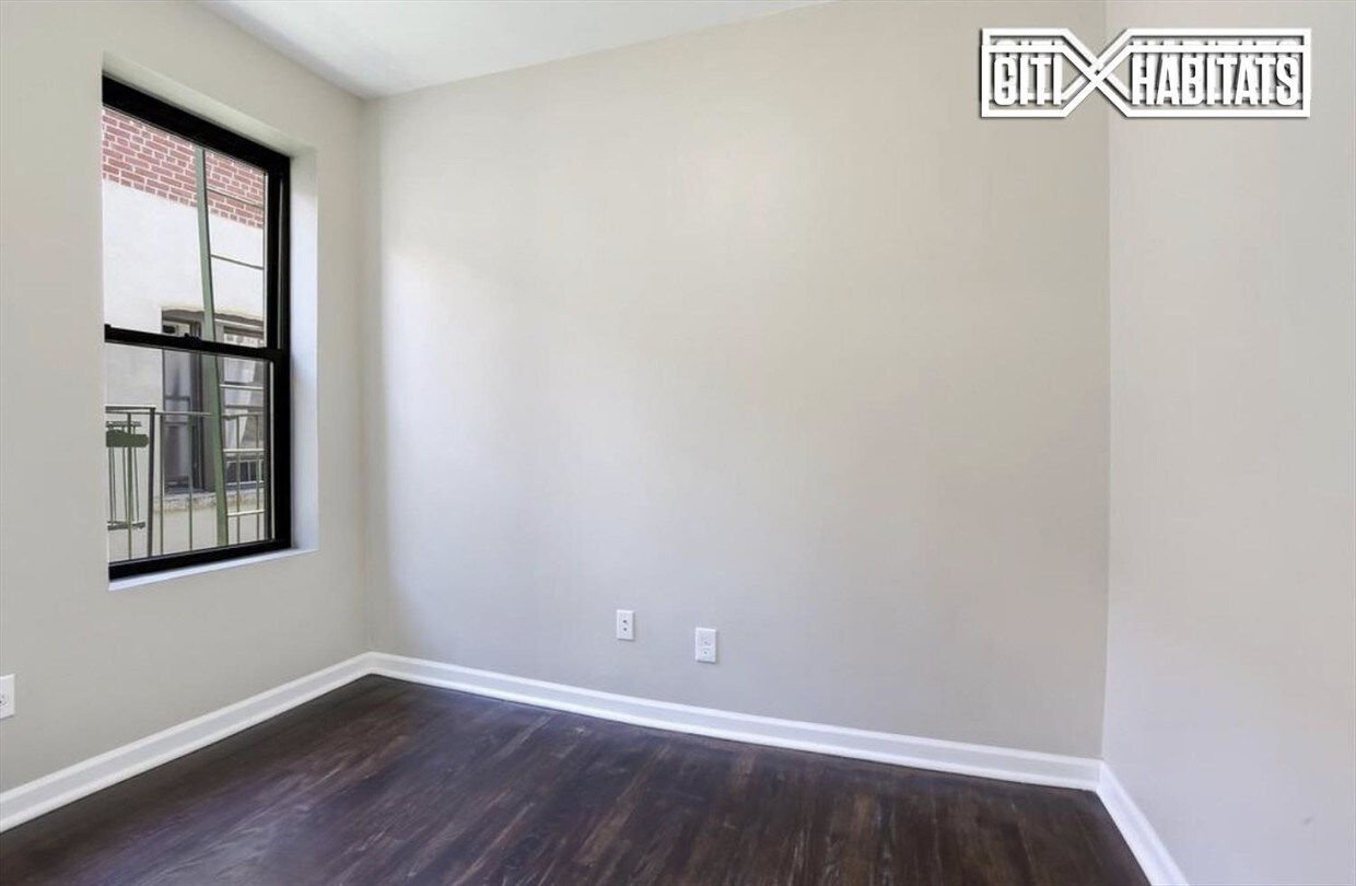Foto principal - 314 E 78th St