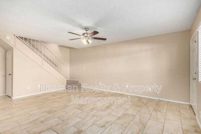 Building Photo - 860 E Brown Rd