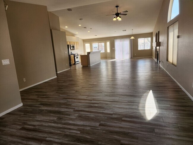 Building Photo - A Stunning Single-Story Home with Pool and...