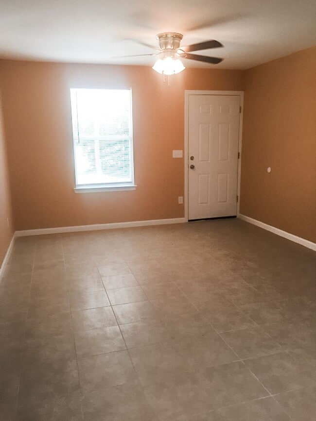 Building Photo - 118 Monahan Drive- Unit I Fort Walton Beac...