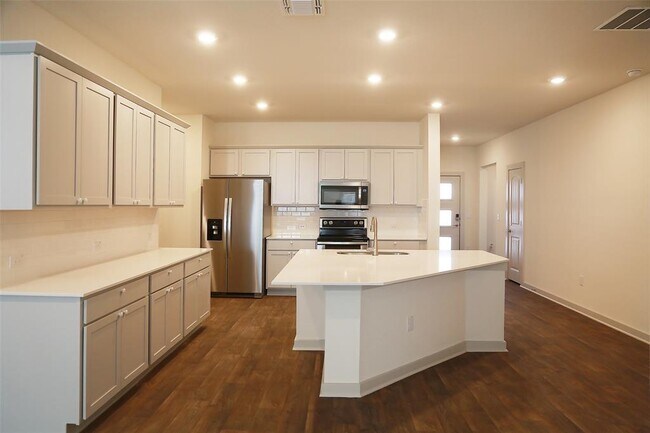 Foto del edificio - 3113 Bragg Pl