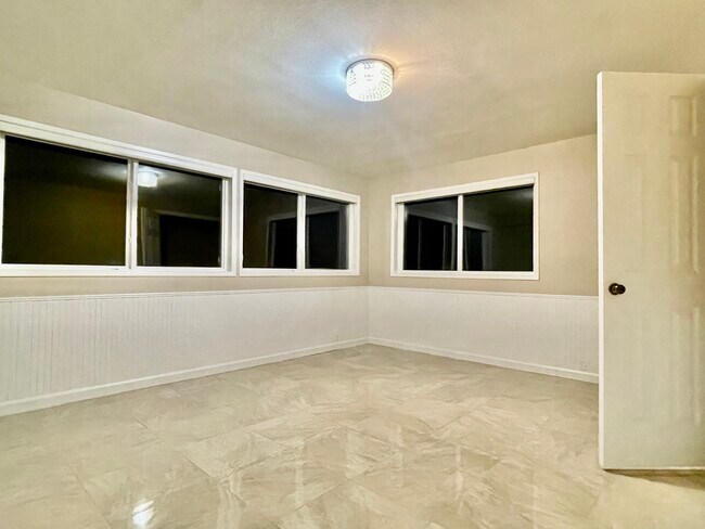 Foto del edificio - 321 207th Ave NE