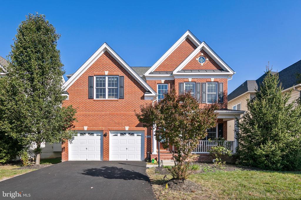 Primary Photo - 42888 Southview Manor Dr