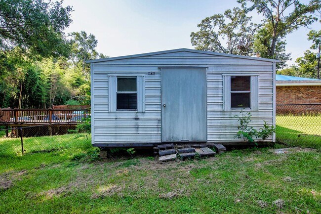 Foto del edificio - ** 3 bed 2 bath located in Meadowbrook $67...