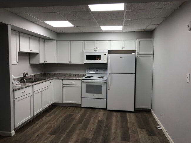 Building Photo - 306 E Henry St