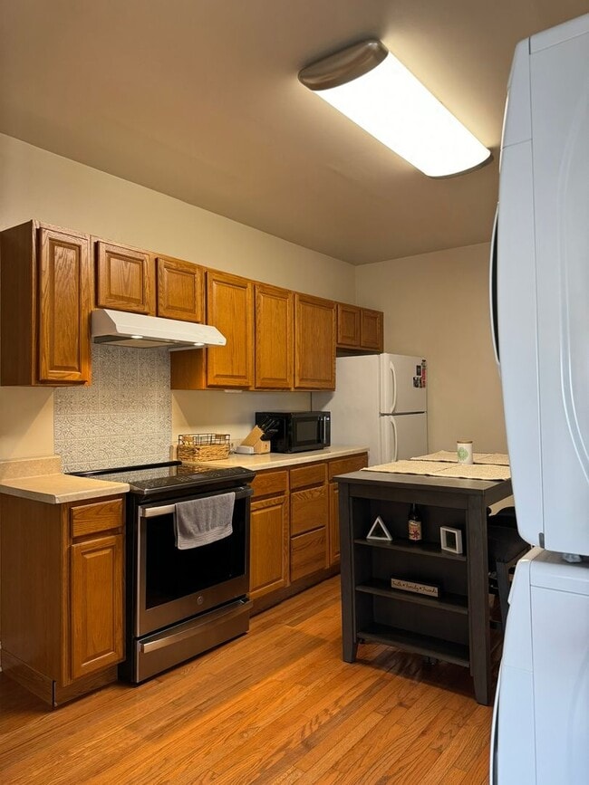 Foto del edificio - 412 E 4th St