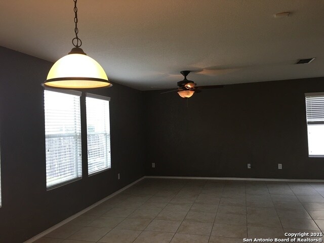 Building Photo - 327 Ville Serene