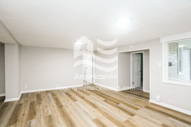 Foto del edificio - 516 W Green St