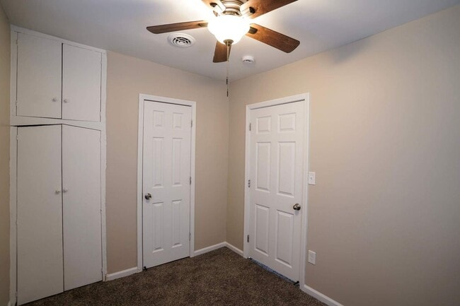 Foto del edificio - This beautifully updated 3-bedroom, 1-bath...