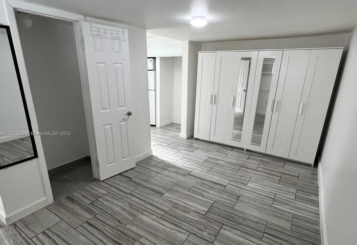 Foto principal - 6782 SW 25th St