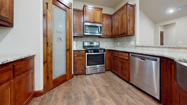 Building Photo - 12832 Sierra Ln