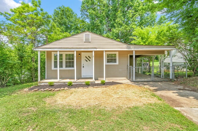 Building Photo - 275 Maryville Pike